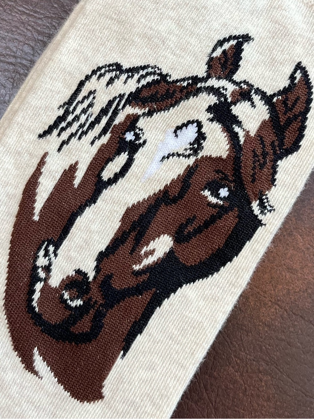 Ariat Women’s Crew Horse Head Socks (2015) NWT Brn/Blk/Cream Ranch Size 4-10 - Picture 2 of 4